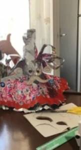 Burattini realizzati con materiali di recupero