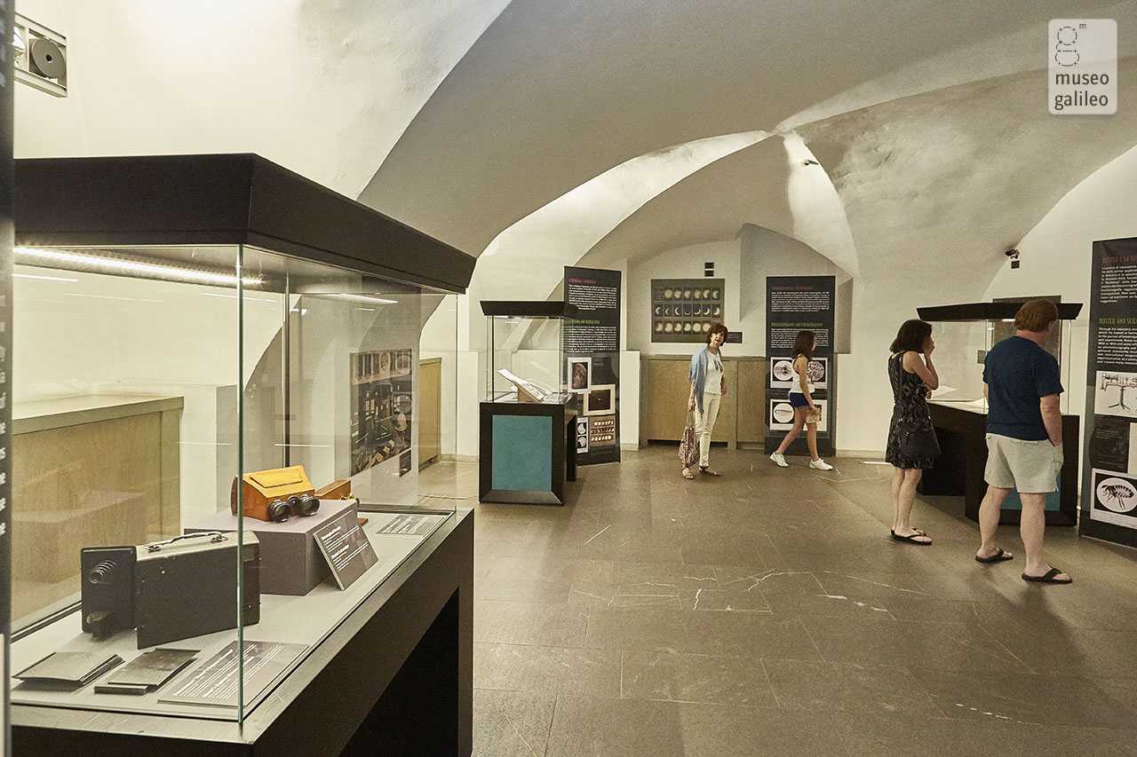 Immagini della scienza. La fotografia scientifica nelle collezioni del Museo Galileo. Sala espositiva